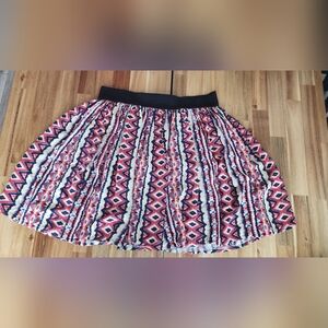 Geometric Patterned Skirt. Size L. Mini Length. NWOT